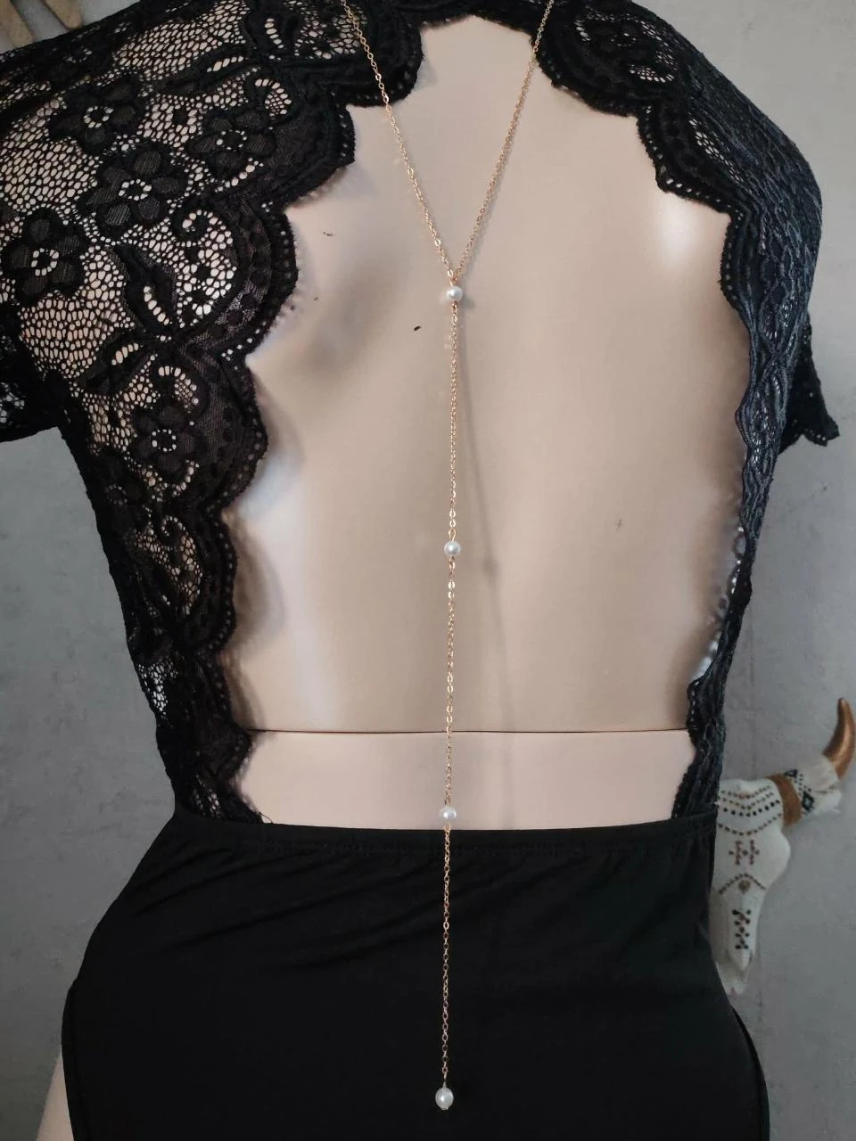 Collier de dos dorée perles blanches 2568 à 7.99€